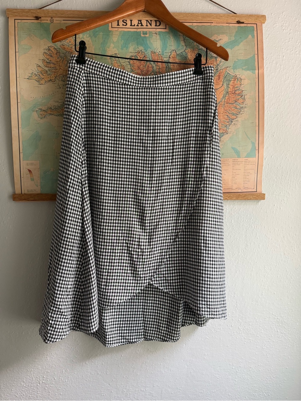 LOFT Black and White Gingham A-Line Skirt with Tulip Front